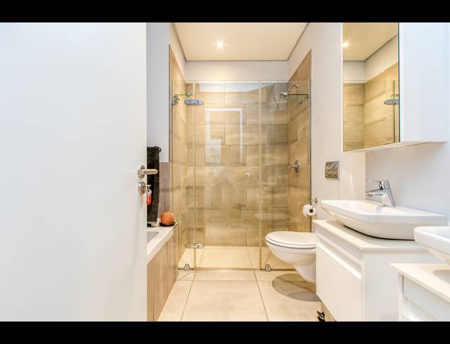 2 BEDROOM APARTMENT FOR SALE IN ROSEBANK